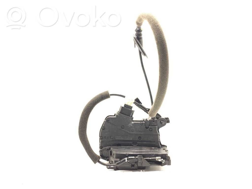 Renault Captur Front door lock 