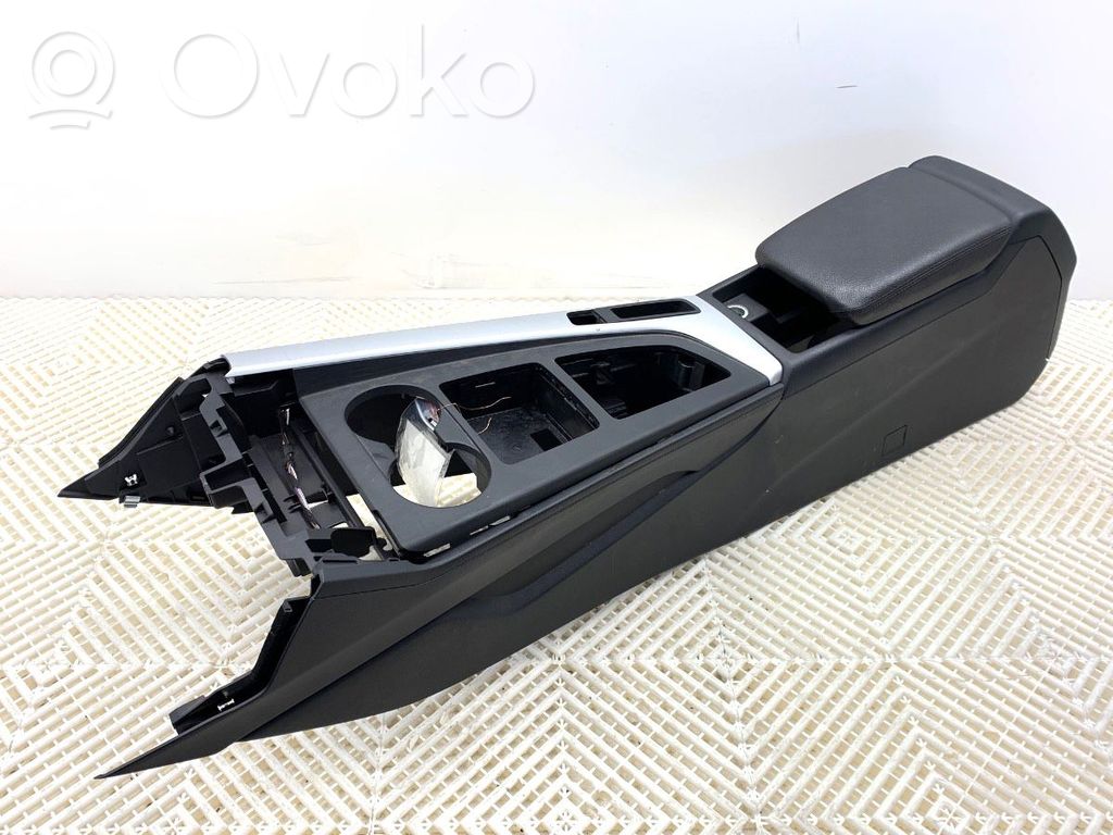 Audi A4 S4 B9 Center console 