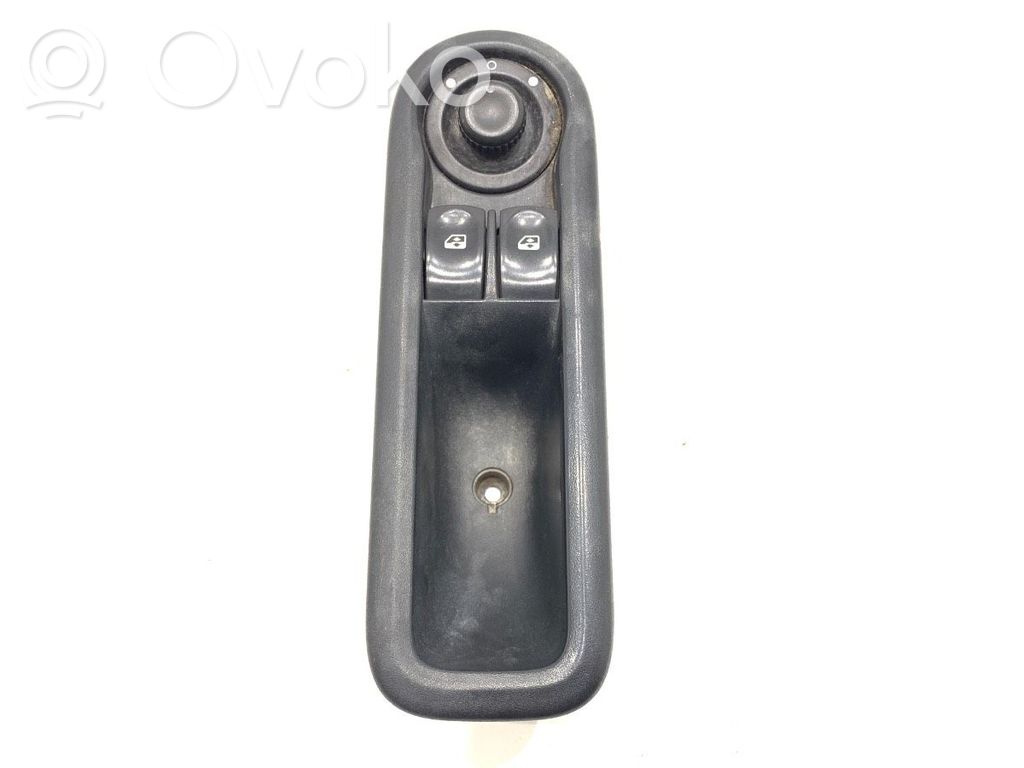 Renault Clio III Interruptor del elevalunas eléctrico 
