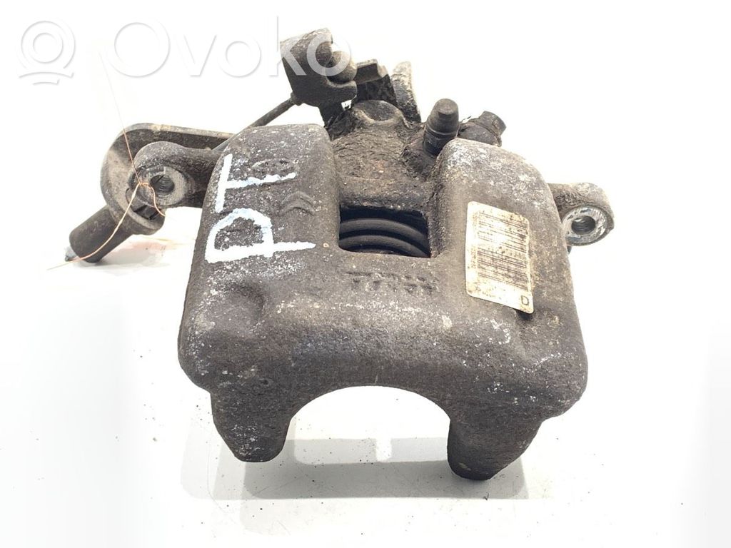 Opel Vivaro Galinis suportas 