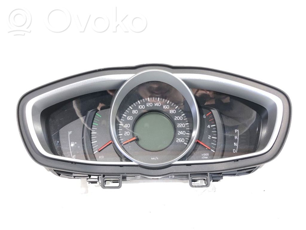 Volvo V40 Speedometer (instrument cluster) 