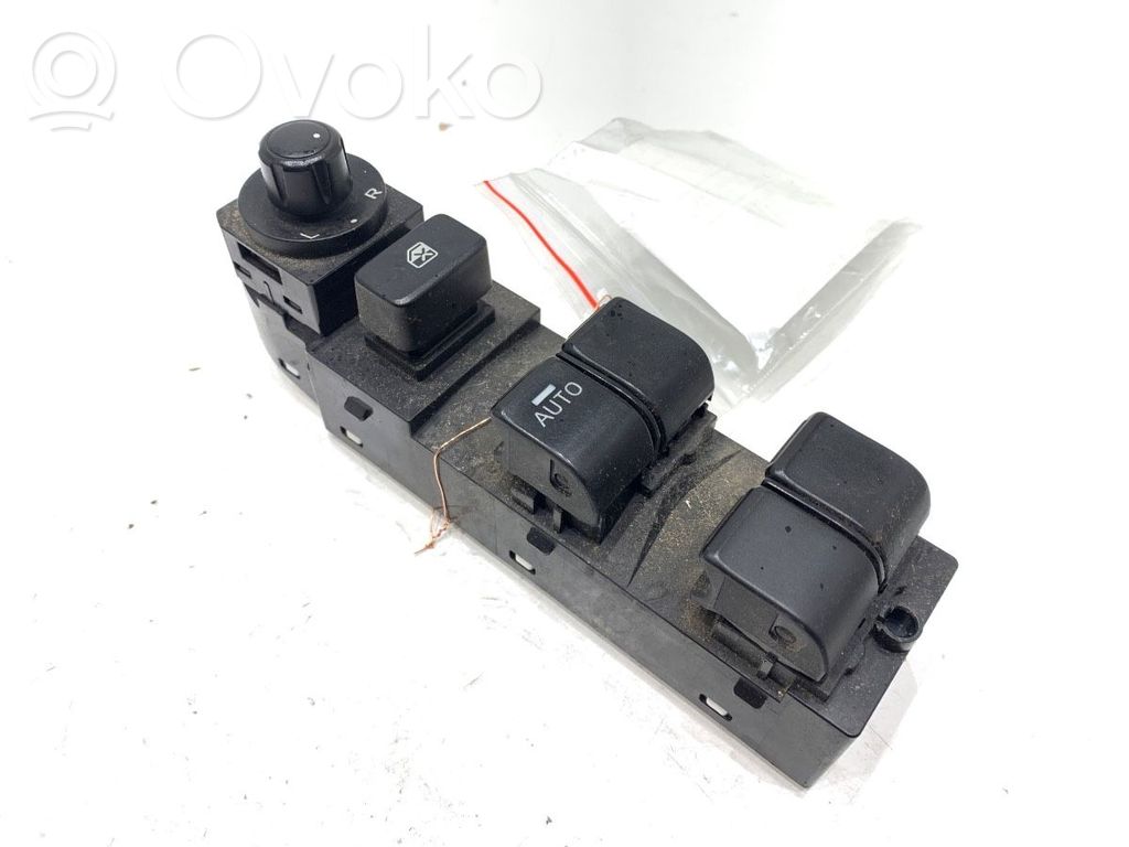 Mazda 3 II Electric window control switch 