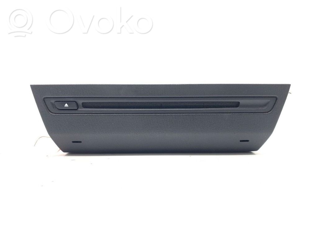 Mazda 3 II Radio / CD/DVD atskaņotājs / navigācija 