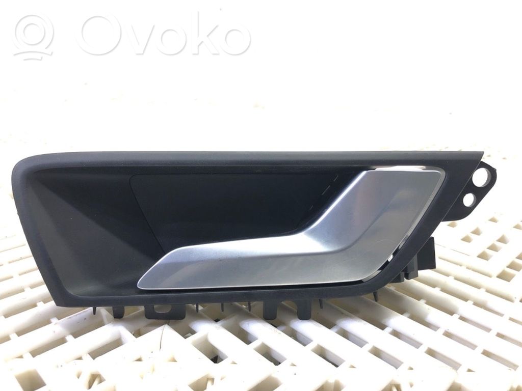 Ford Focus Front door interior handle 