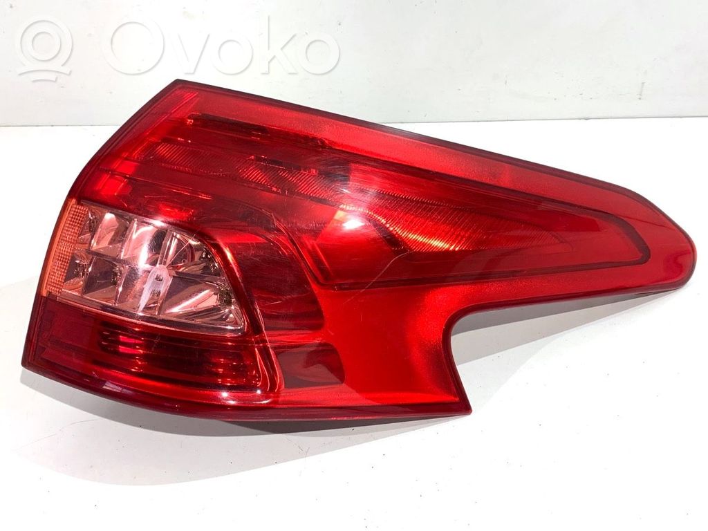 Rear/tail lights