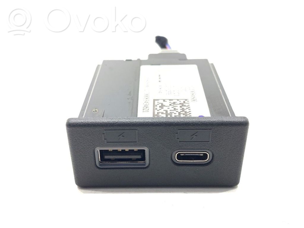 Alfa Romeo Stelvio Enchufe conector USB 