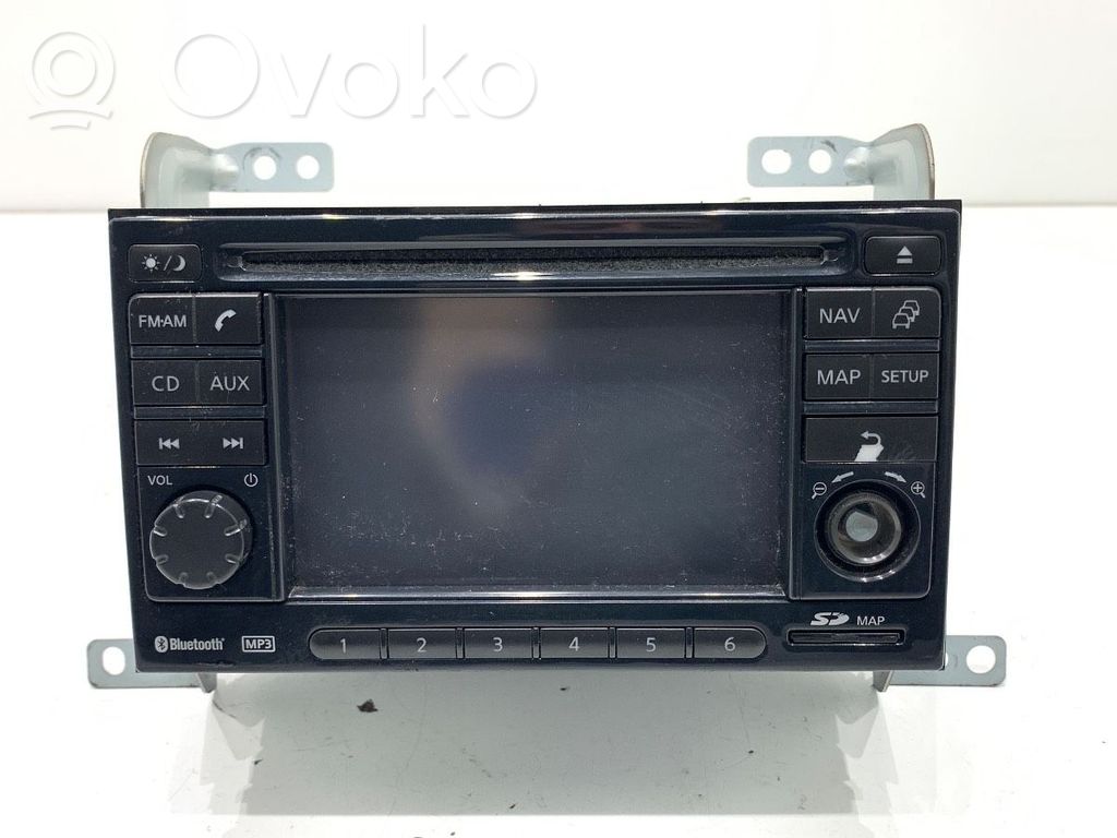 Nissan Juke I F15 Panel / Radioodtwarzacz CD/DVD/GPS 