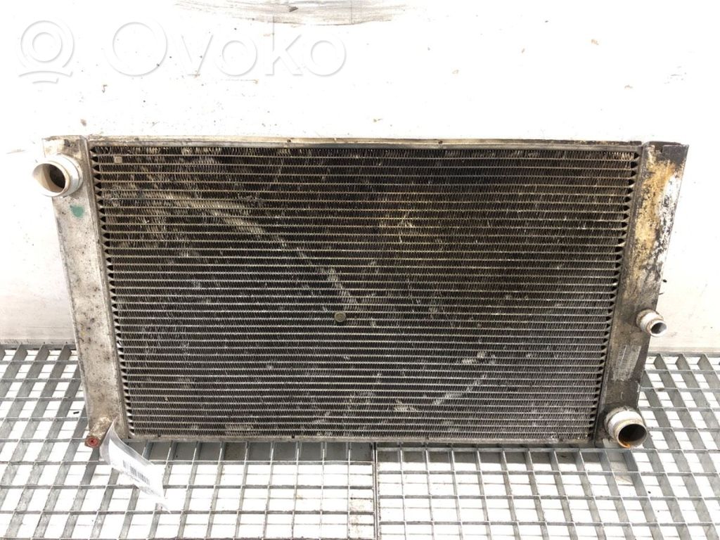 BMW 5 E60 E61 Radiateur de refroidissement 