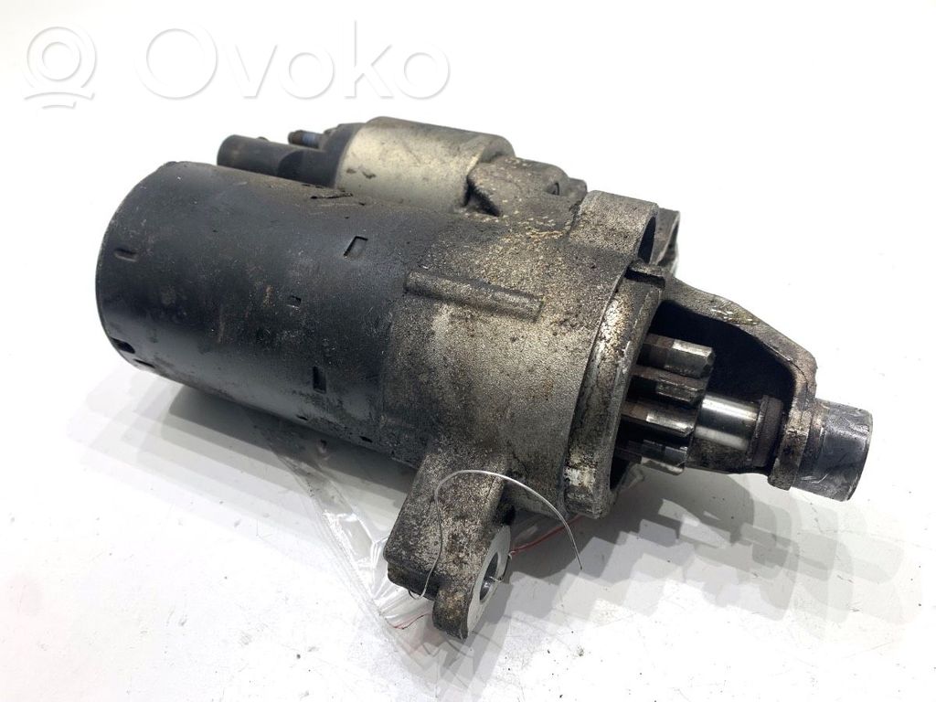 Motor de arranque   06D911021B