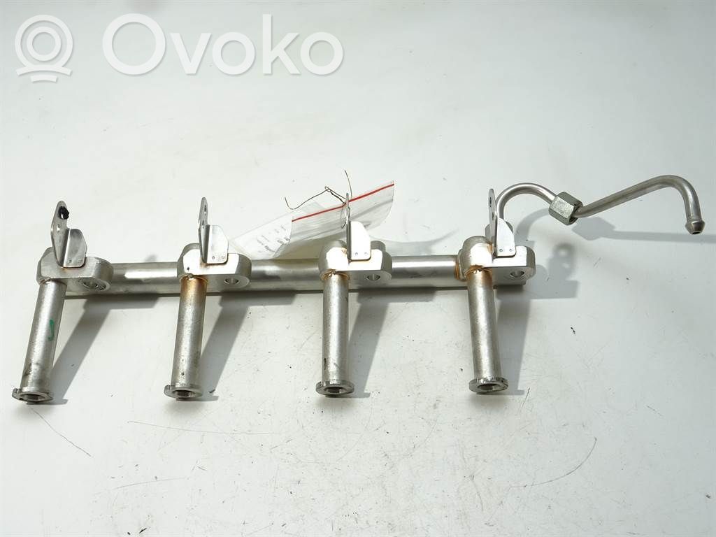 Volvo V40 Polttoainepääputki 