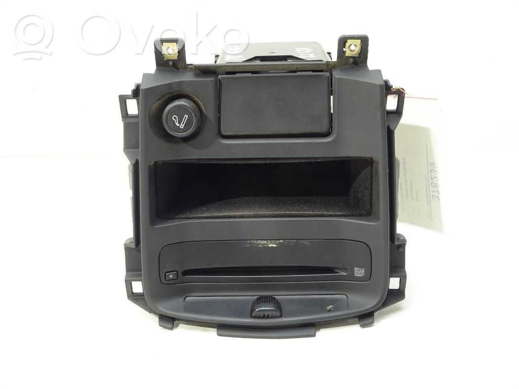 Nissan Primera CD/DVD keitiklis 