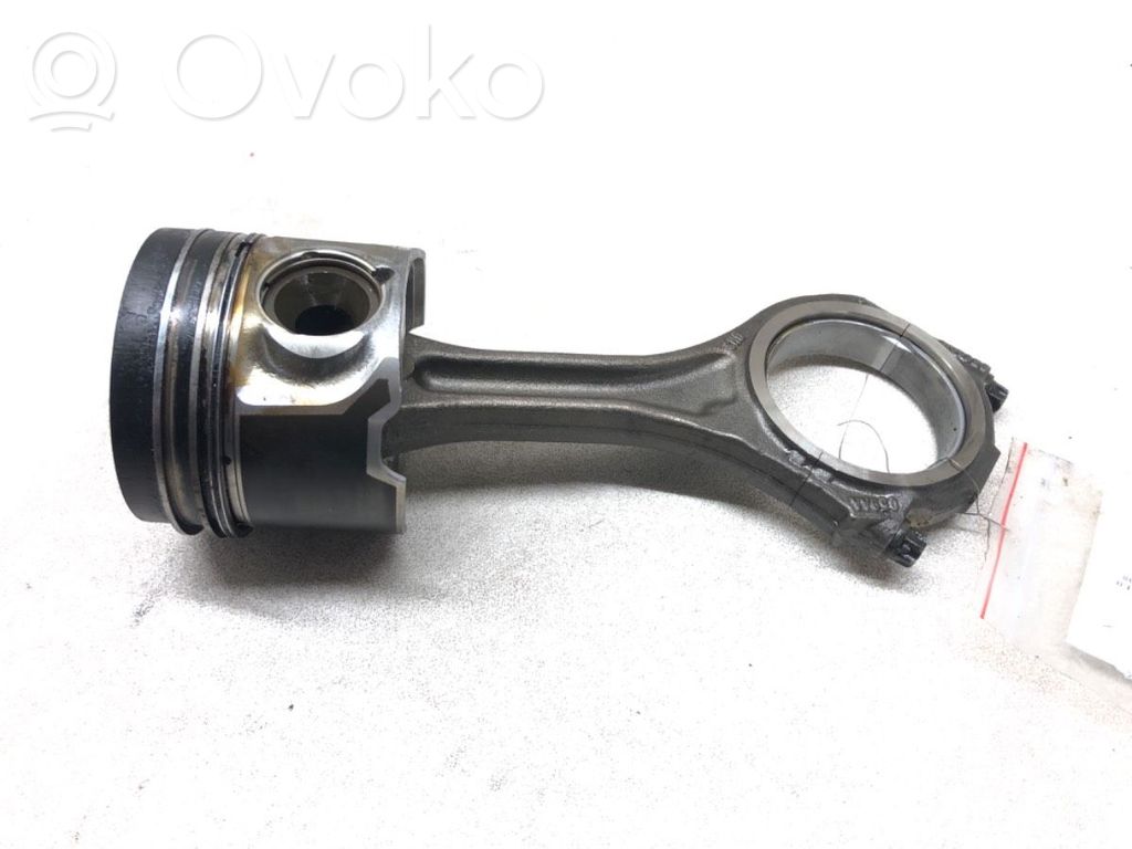 Audi A4 S4 B7 8E 8H Piston with connecting rod 