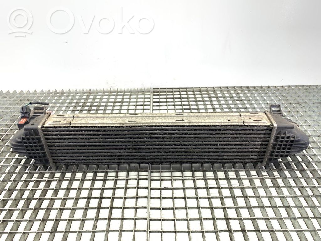 Volvo V70 Interkūlerio radiatorius 