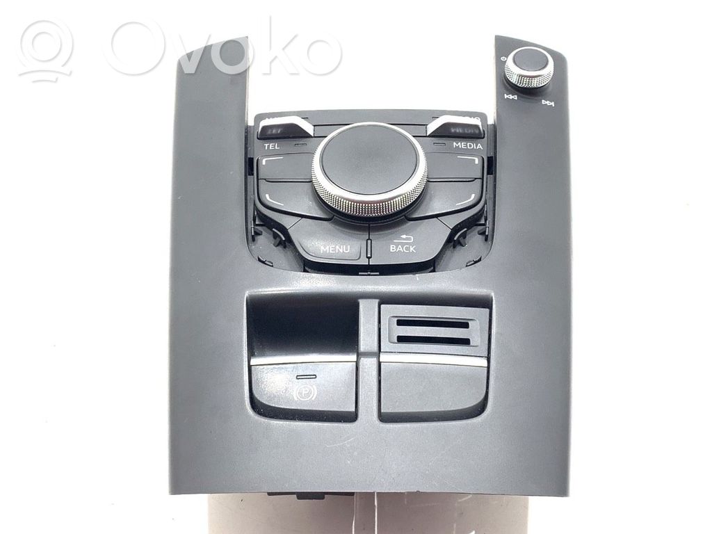Audi A3 S3 8V Panel / Radioodtwarzacz CD/DVD/GPS