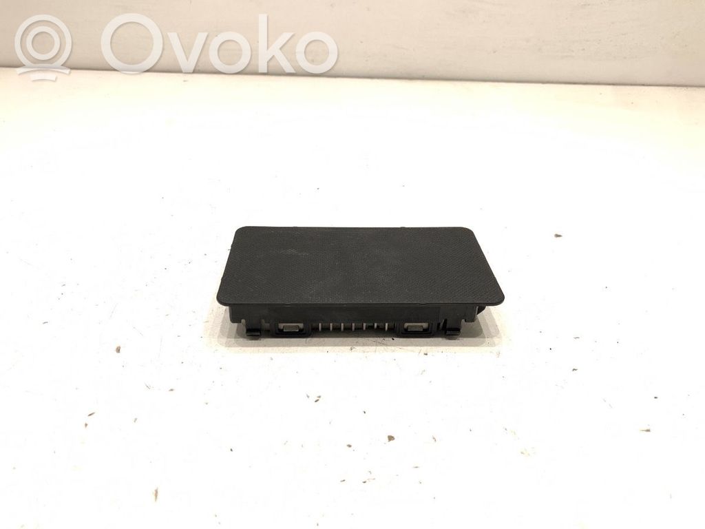 Otros repuestos del exterior   95560D4100