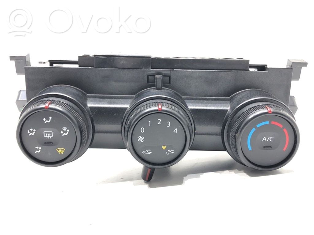 Dacia Duster II Interior fan control switch 