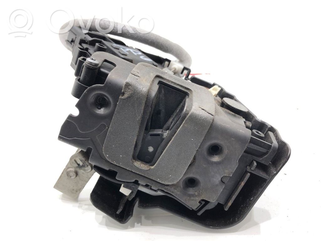 Ford Mondeo MK IV Priekšpusē slēdzene 