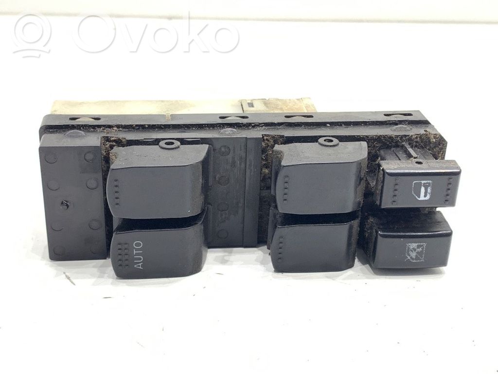 Suzuki SX4 Electric window control switch 