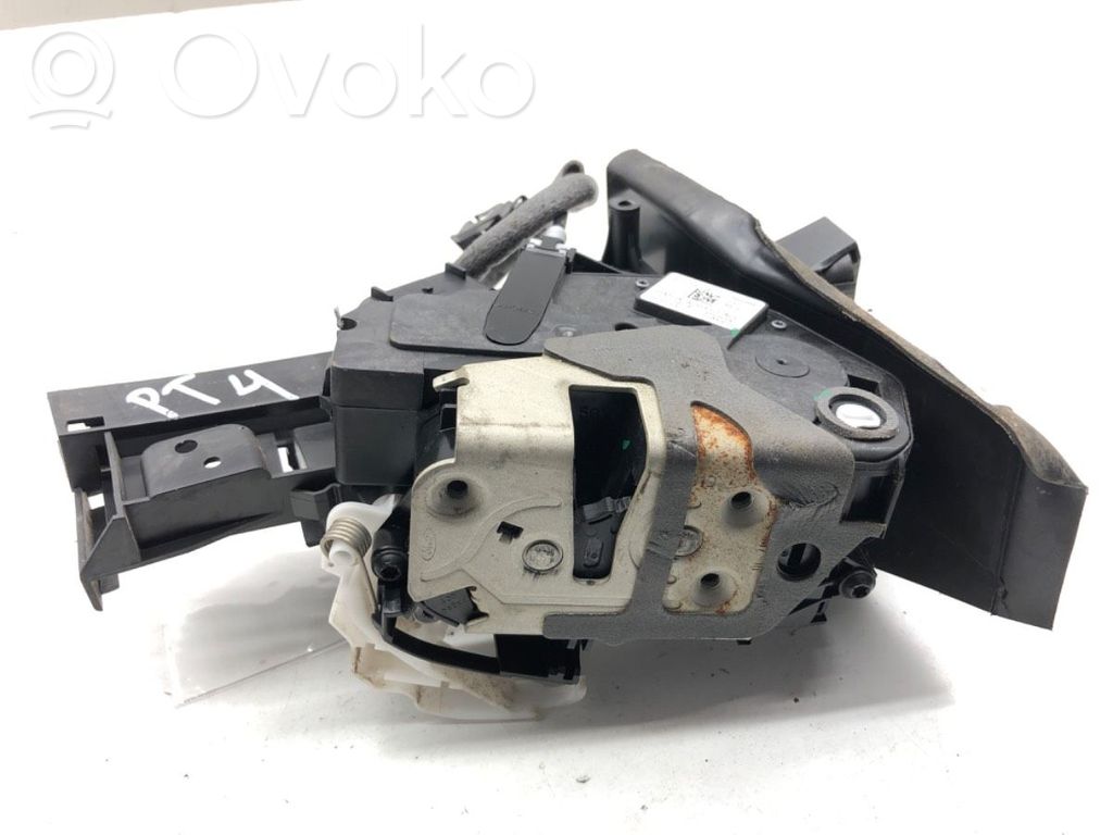 Ford Focus Aizmugurē slēdzene 