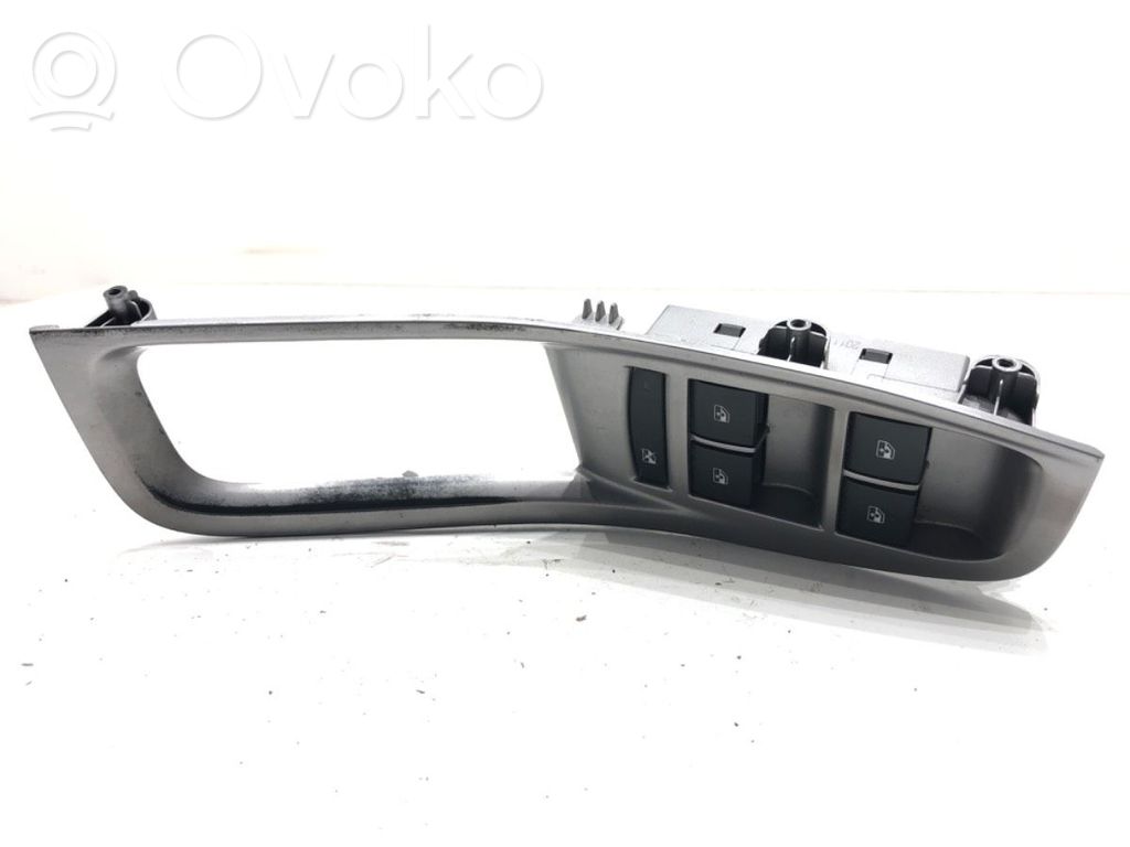 Chevrolet Orlando Electric window control switch 