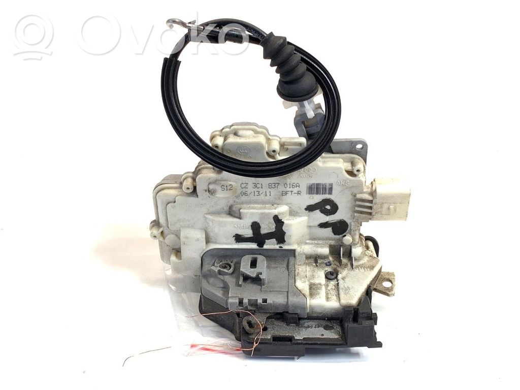 Volkswagen PASSAT B7 Zamek drzwi przednich 