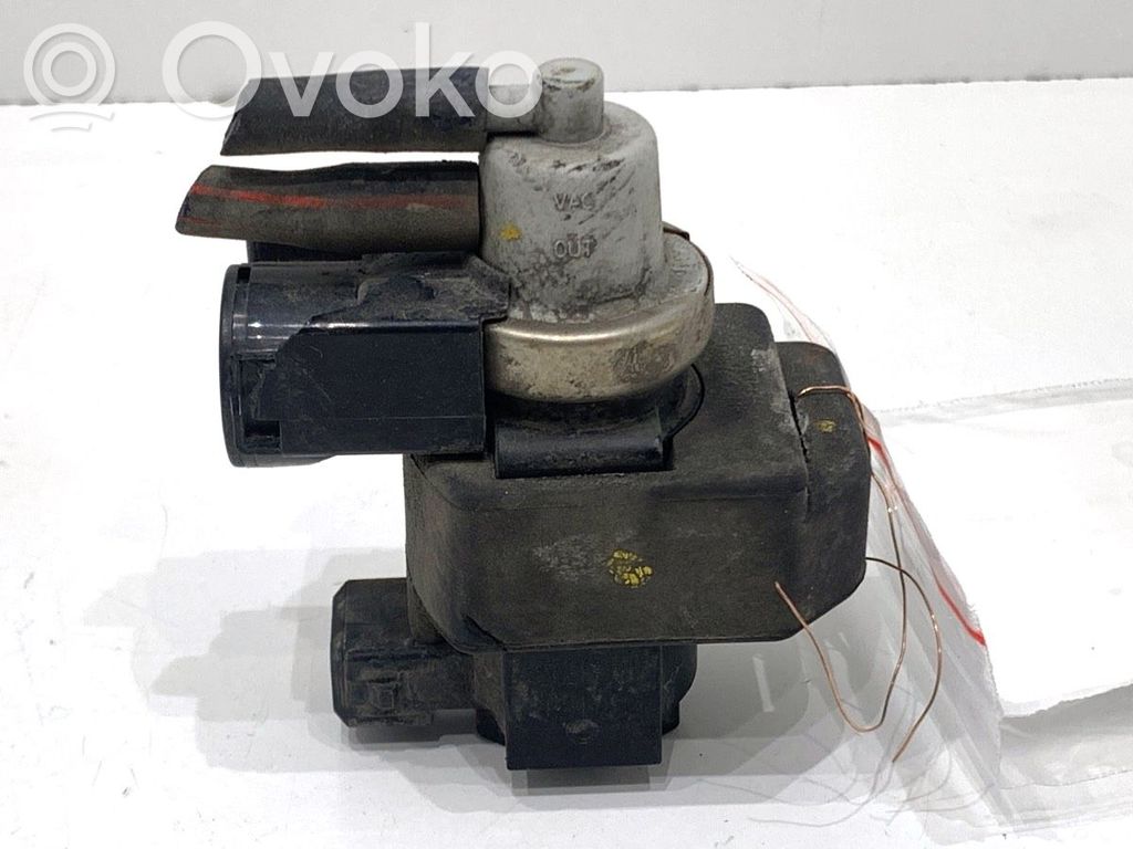 Régulateur de pression de carburant   7002720012