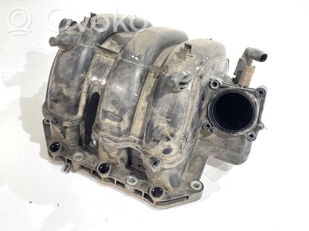 Volkswagen Polo V 6R Colector de admisión 