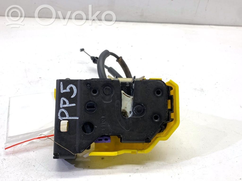 Alfa Romeo Stelvio Etuoven lukko