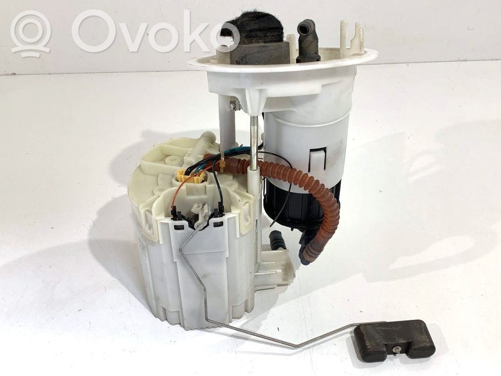 Audi A4 S4 B8 8K Pompa carburante immersa 