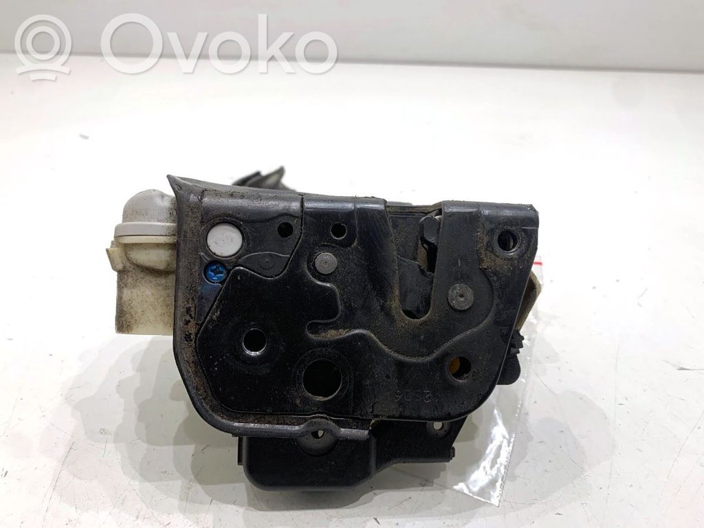 Etuoven lukko
