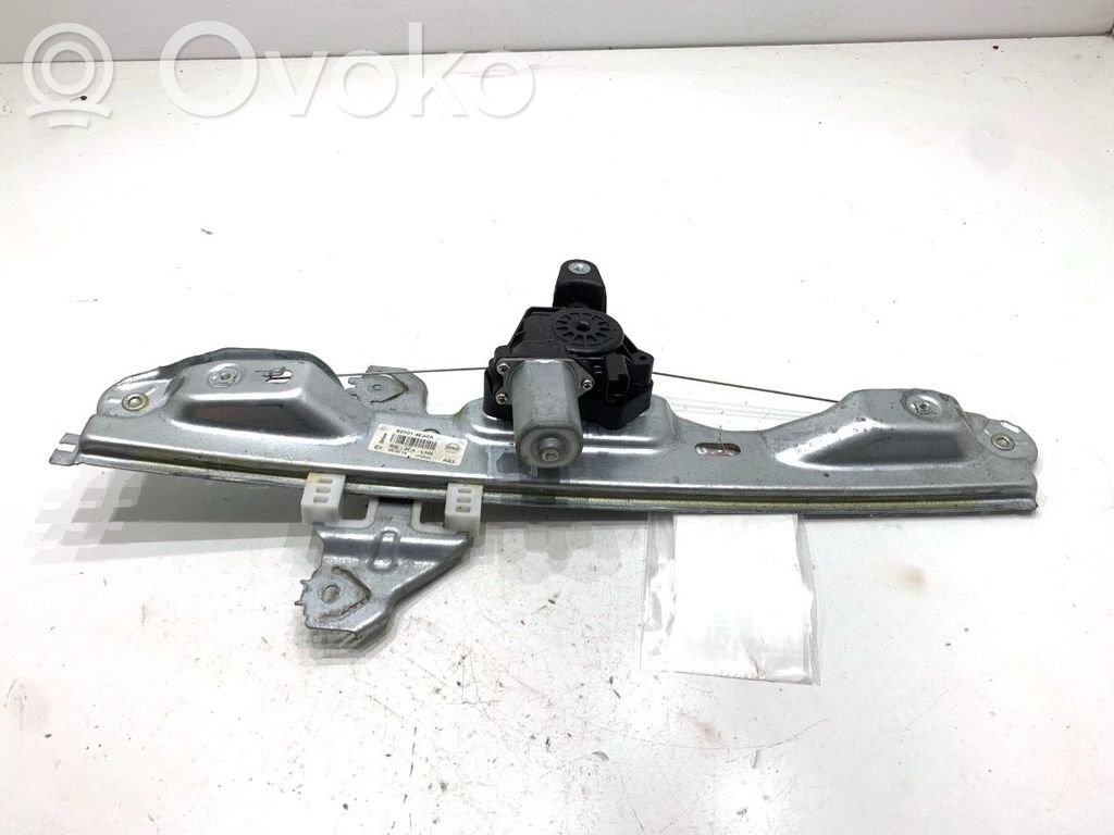 Nissan Qashqai Elektryczny podnośnik szyby drzwi tylnych 