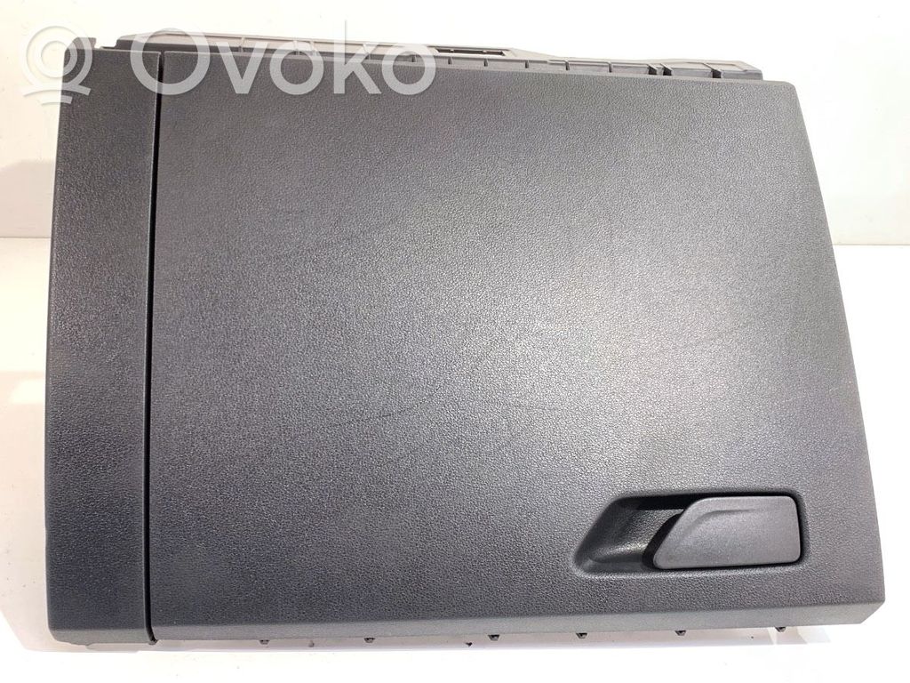 Skoda Kamiq Daiktadėžės (bordačioko) komplektas 