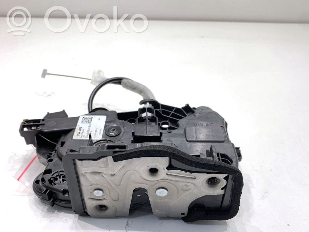 Skoda Kamiq Aizmugurē slēdzene 