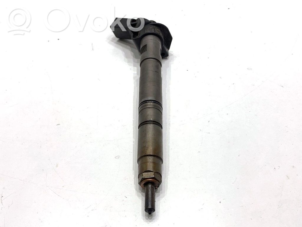 Audi A5 8T 8F Wtryskiwacze / Komplet 
