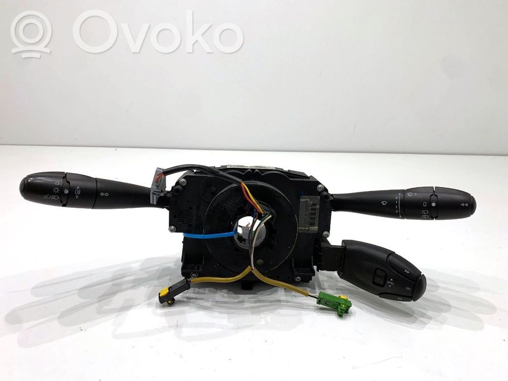 Peugeot 207 Interruptor/palanca de limpiador de luz de giro 
