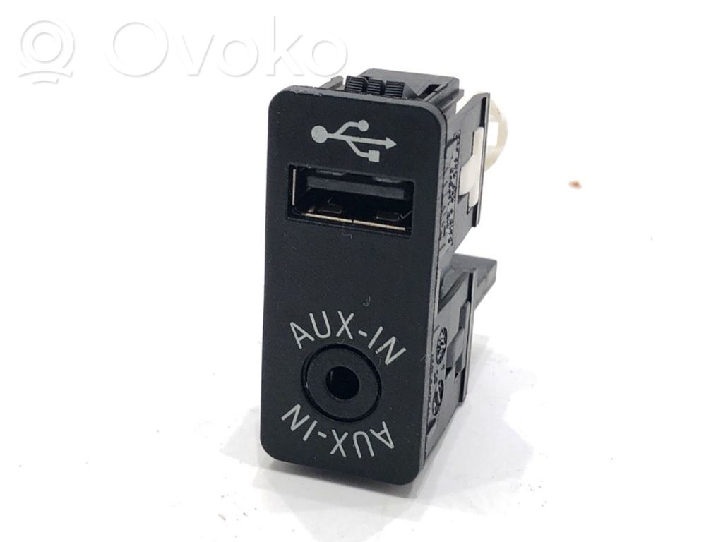 BMW 3 F30 F35 F31 Connettore plug in USB
