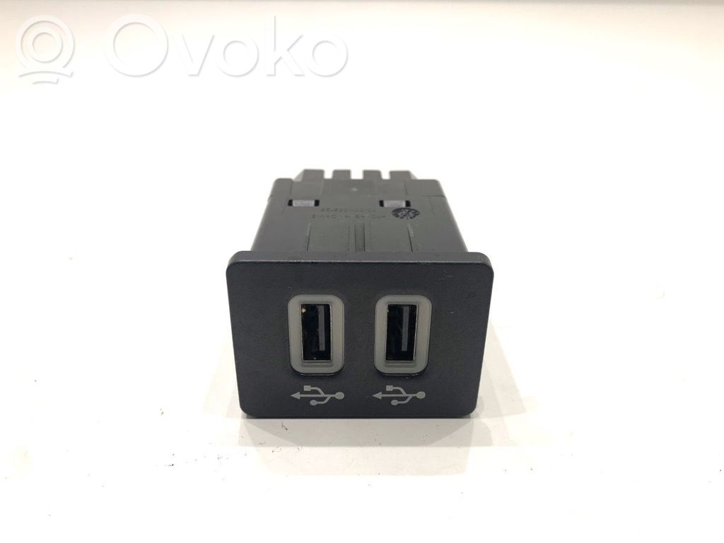 Ford Ecosport USB socket connector