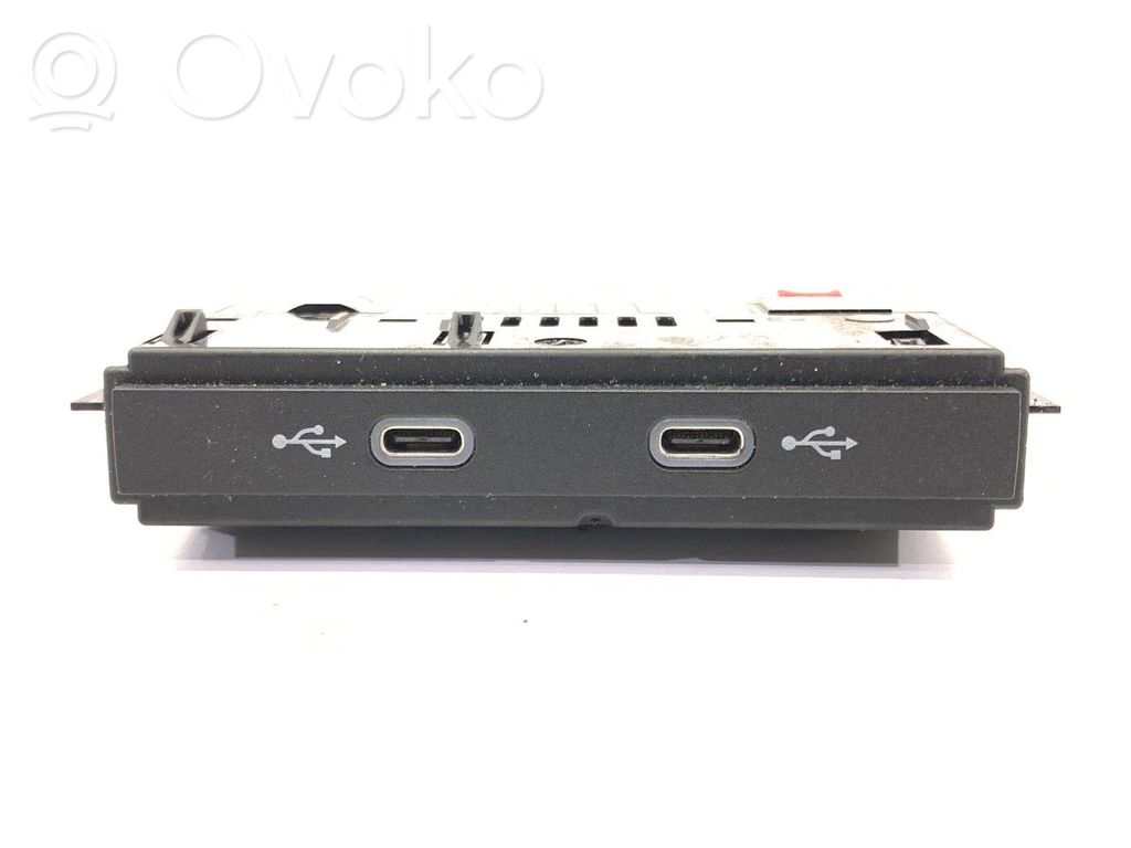 USB-pistokeliitin   5NA035736