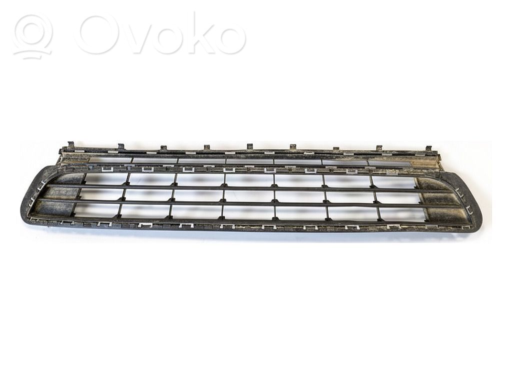 Volkswagen Golf VII Grille inférieure de pare-chocs avant 