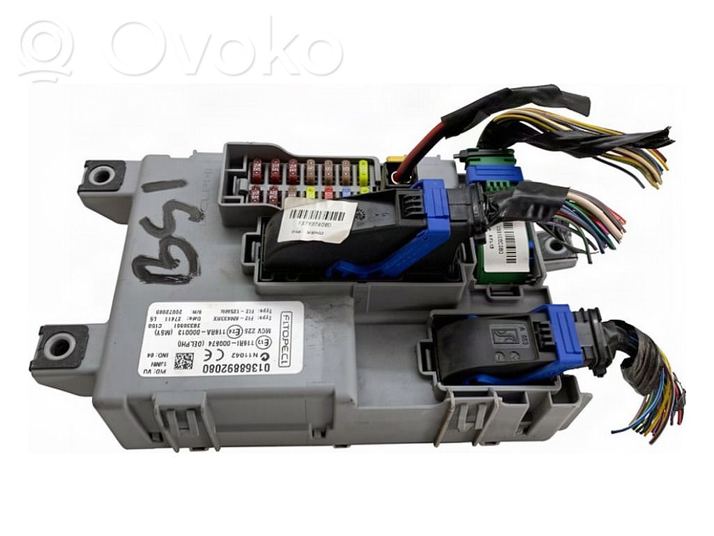 Sonstige Steuergeräte / Module   01368892080