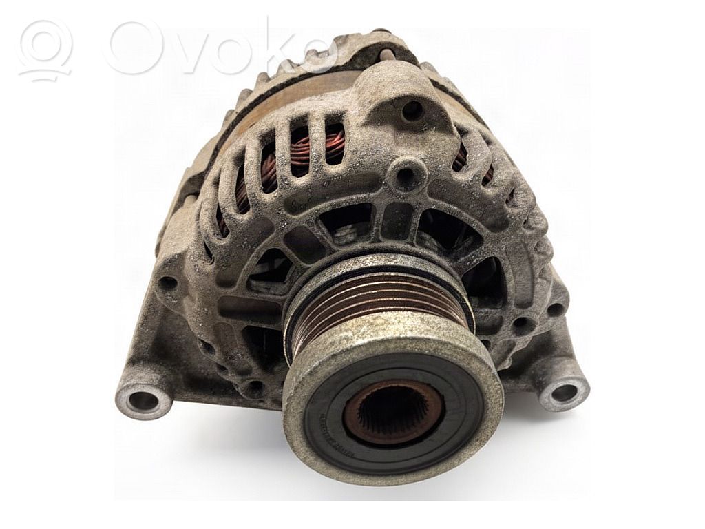 Opel Astra J Alternador