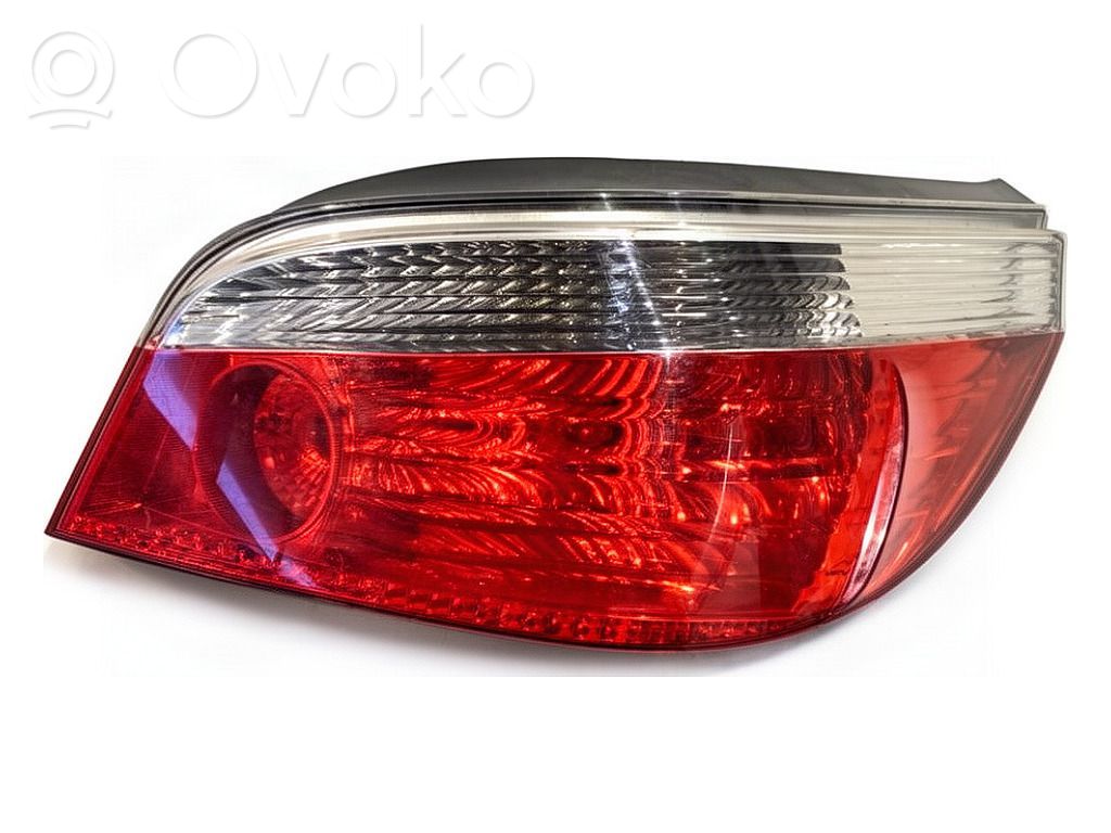 BMW 5 E60 E61 Aizmugurējais lukturis virsbūvē