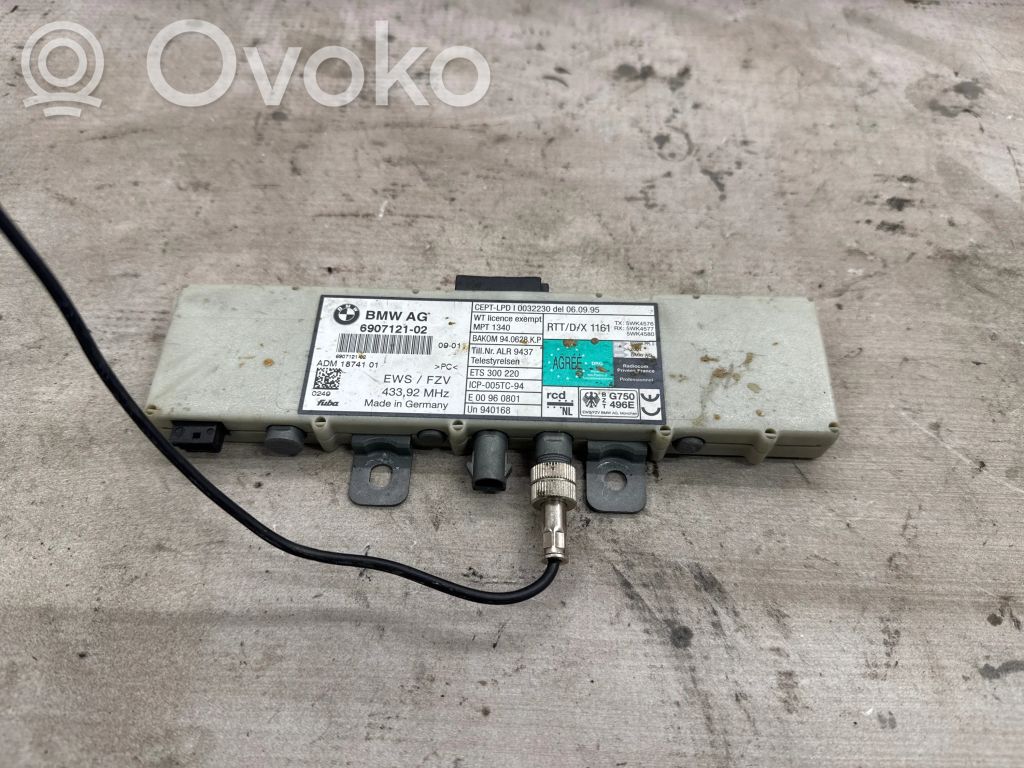 BMW 3 E46 Antenos stiprintuvas 