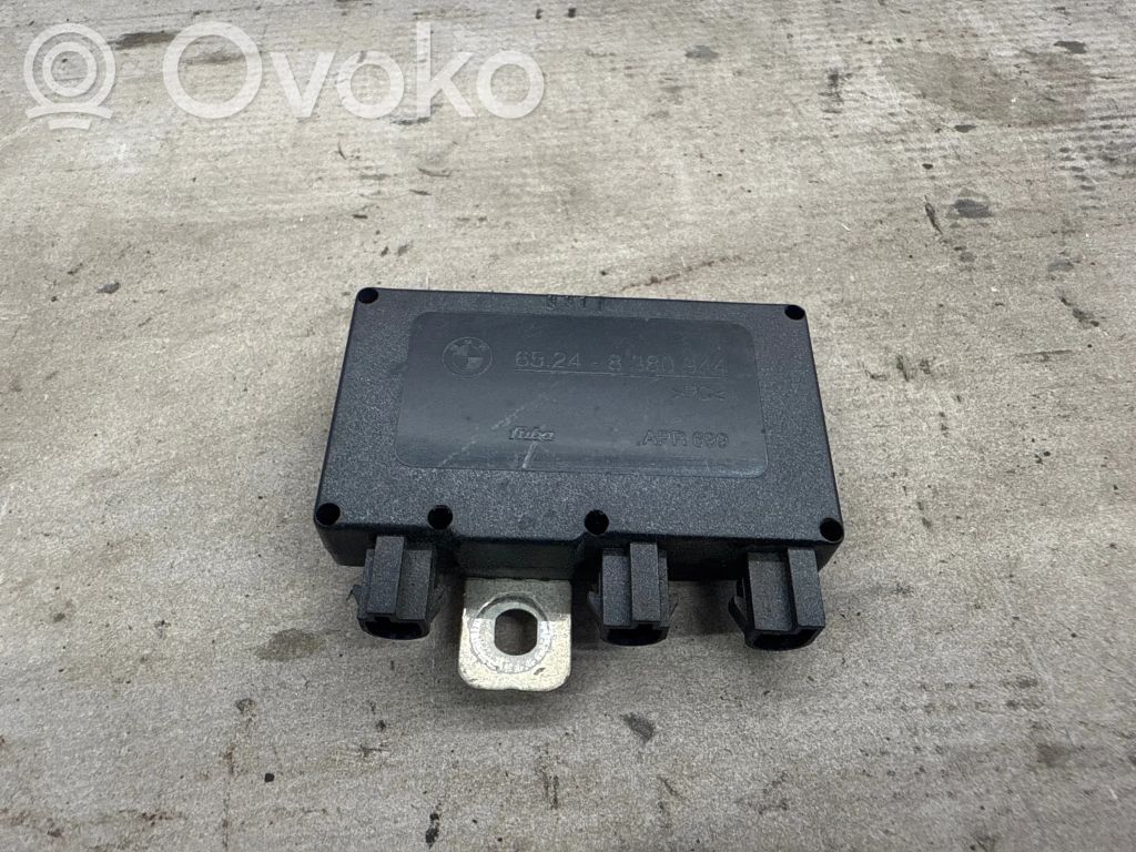 BMW 3 E46 Antenos stiprintuvas 