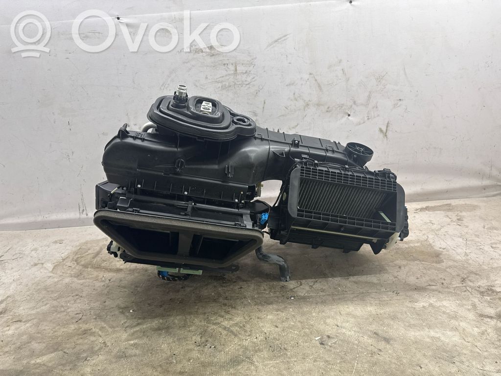 Volkswagen Tiguan Salono oro mazgo komplektas 