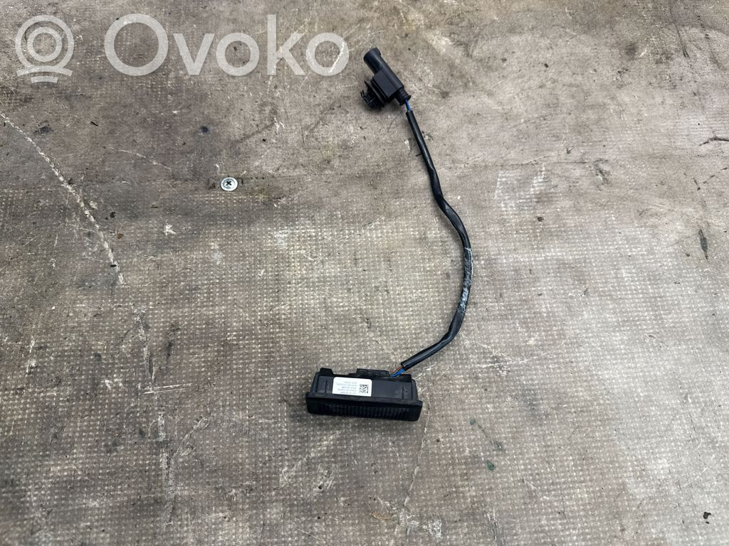 Alfa Romeo Stelvio Tailgate/boot open switch button 