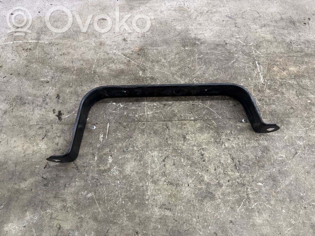 Ford Focus Soporte de montaje del depósito de combustible 
