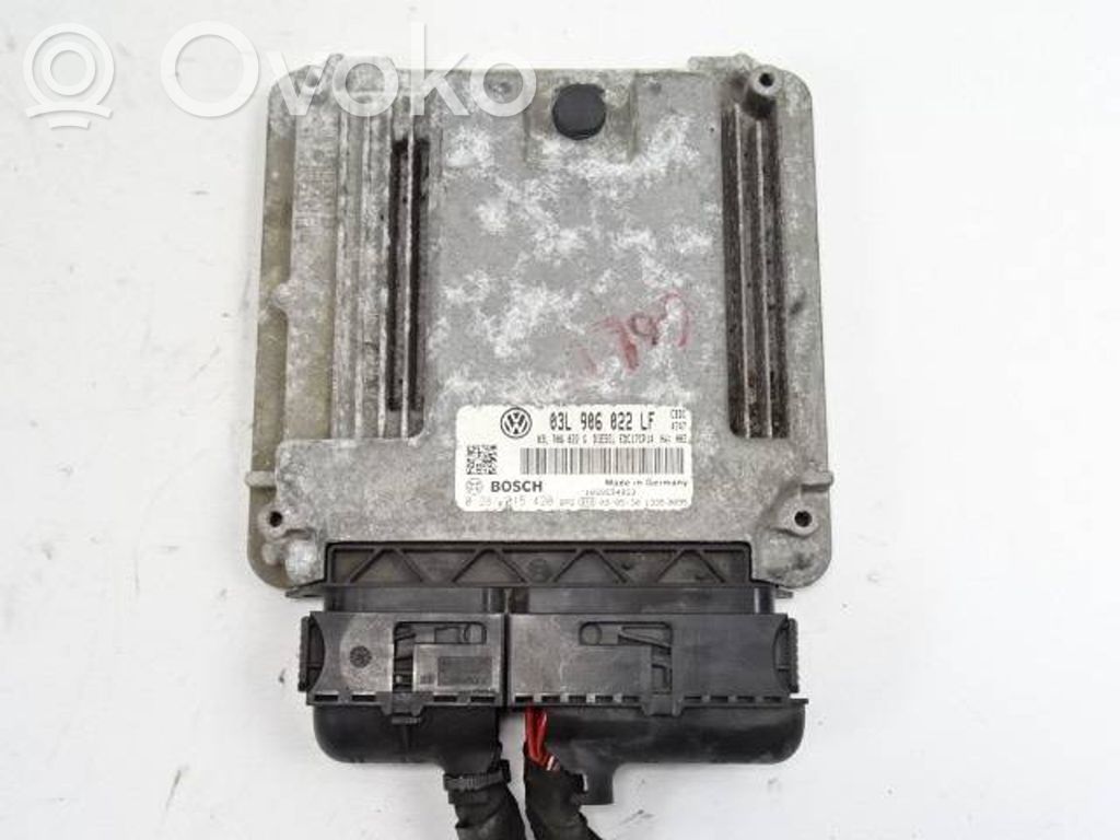 Volkswagen Golf VI Engine control unit/module 