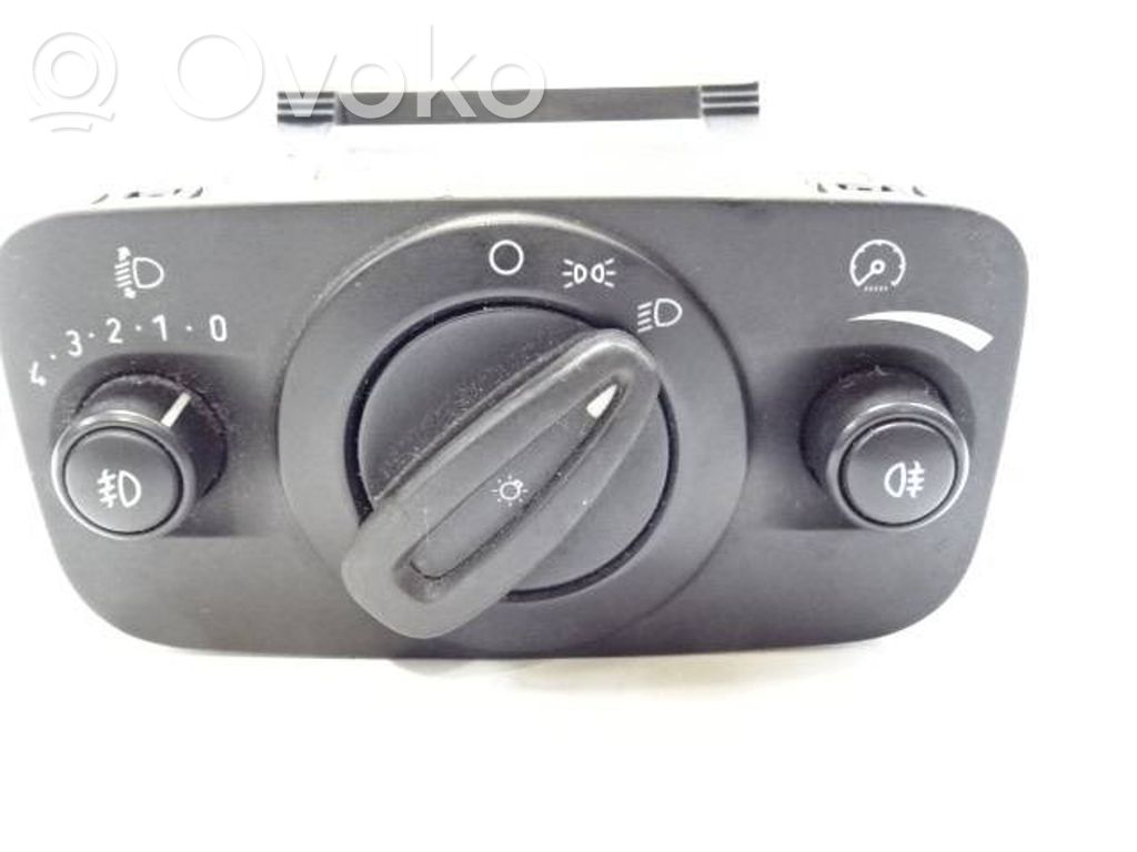 Ford C-MAX II Light switch 