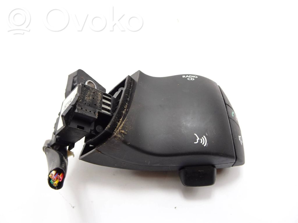 Renault Koleos I Steering wheel buttons/switches 